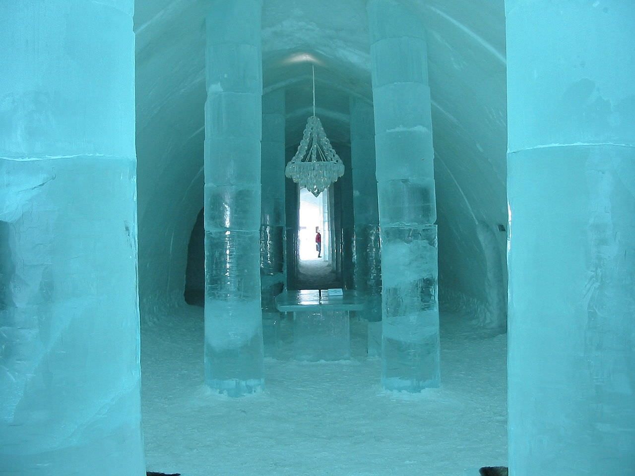 1280px Sweden Ice Hotel 5