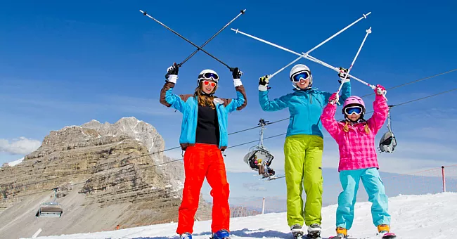 madonna di campiglio con bambini