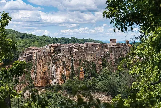 Calcata, alle porte di Roma