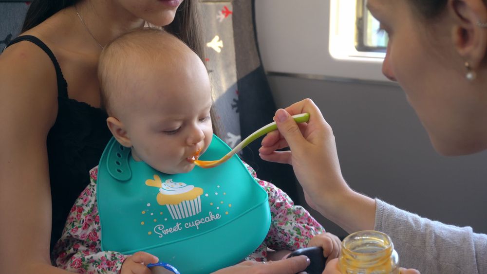 Pappa in viaggio: Lo svezzamento continua anche fuori da casa Pappa in viaggio: Lo svezzamento continua anche fuori da casa