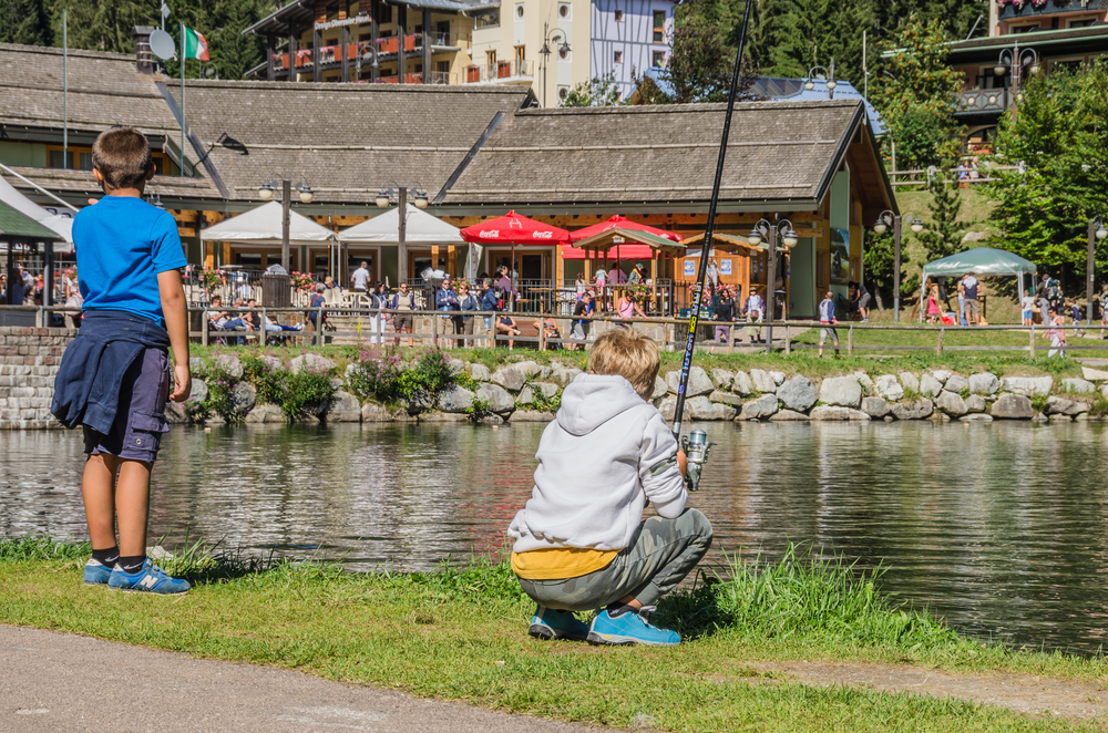 madonna di campiglio con bambini